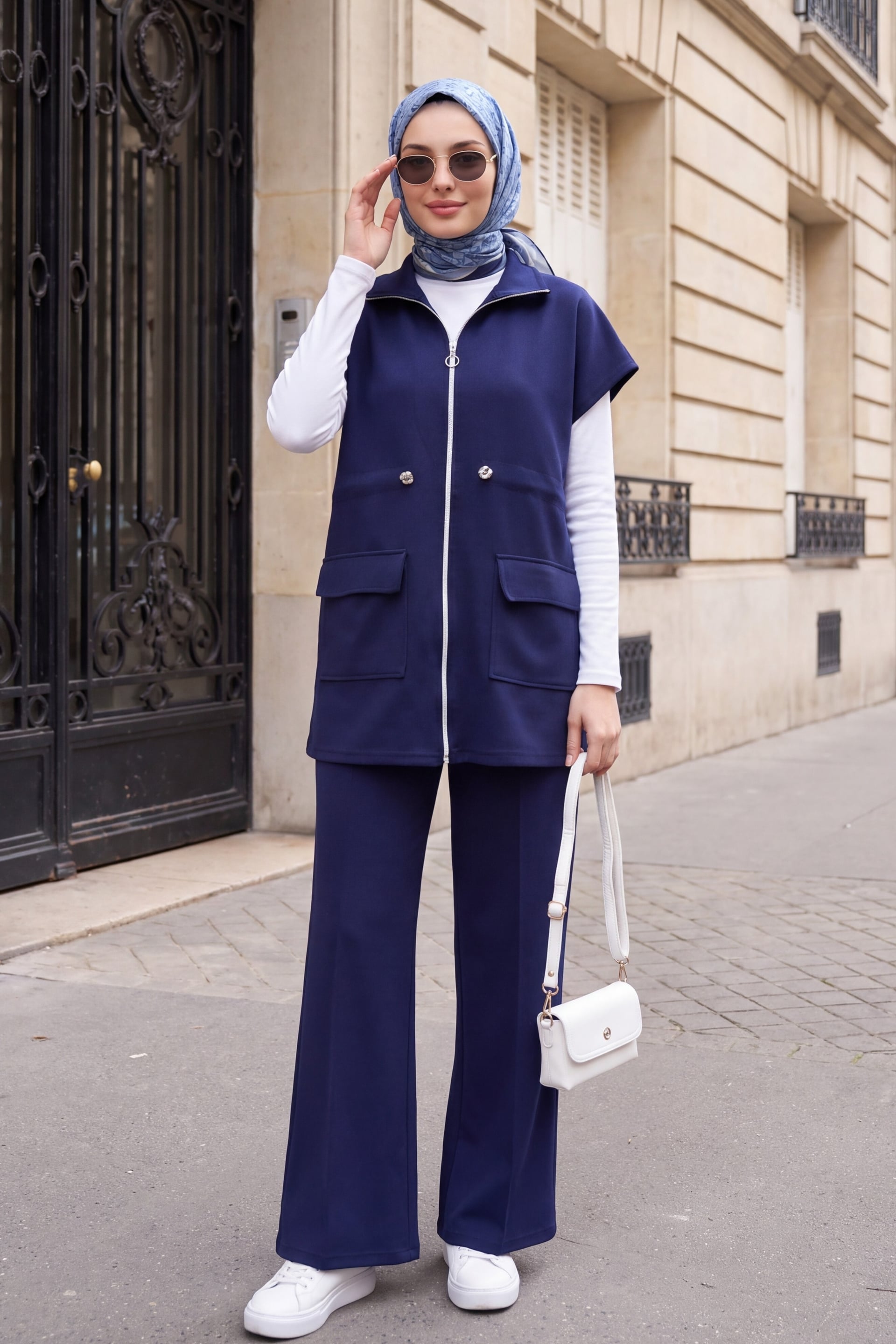 Women's Two-Piece Set: Sleeveless Zip-Up Vest and Wide-Leg Trousers in Navy Blue - Podyumplus - by Peralane - photo 2