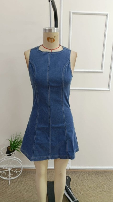 Women's Sleeveless Denim Dress with High Neckline - Janes - by Peralane - photo 4