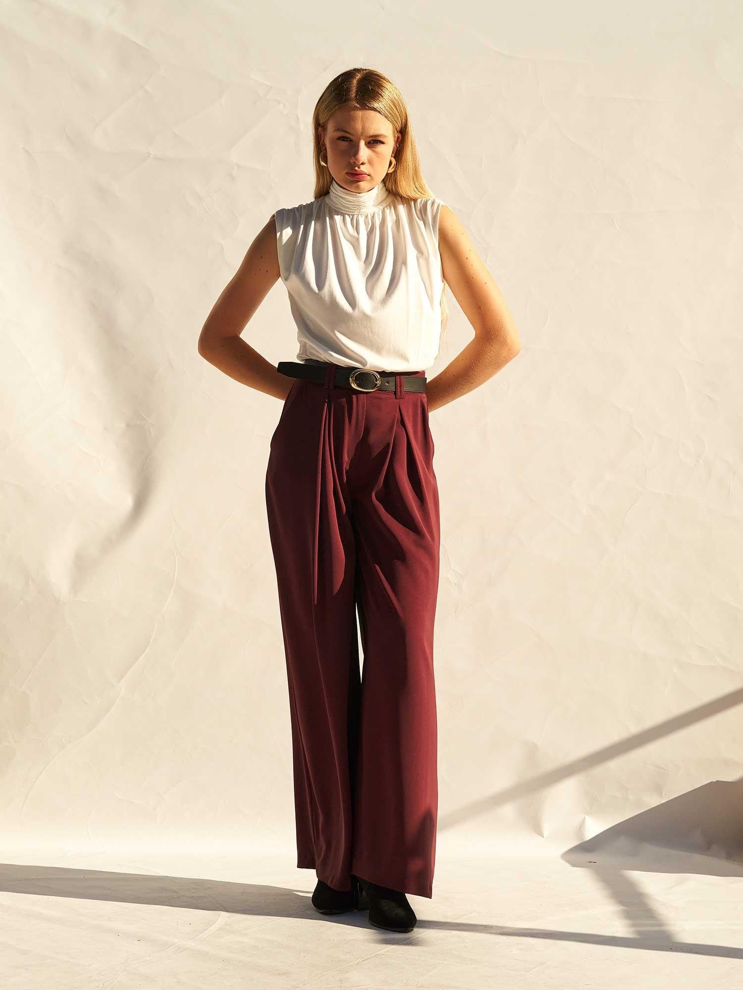 Burgundy High-Waist Pleated Palazzo Trousers with Belt - Lefon - by Peralane - photo 2