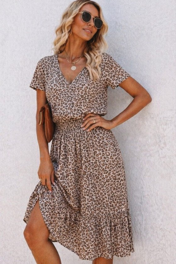 Women's V-Neck Short-Sleeve Smocked Waist Tiered Midi Dress with Leopard Print - Janes - by Peralane - photo 3