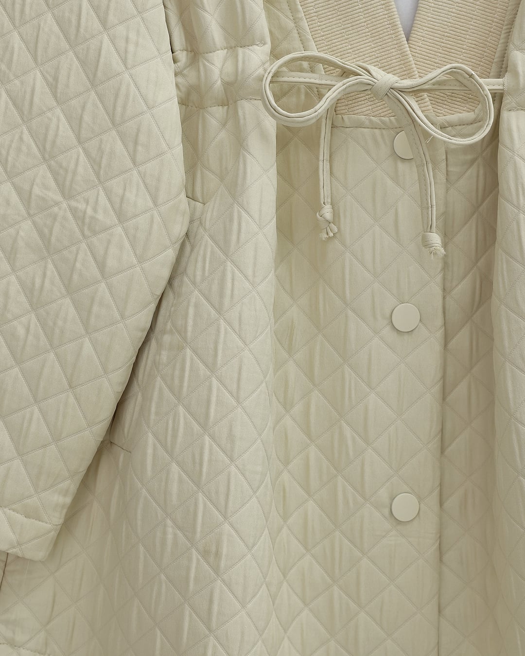 V-Neck Drawstring Waist Quilted Jacket with Pockets - Beige - Podyumplus - by Peralane - photo 4