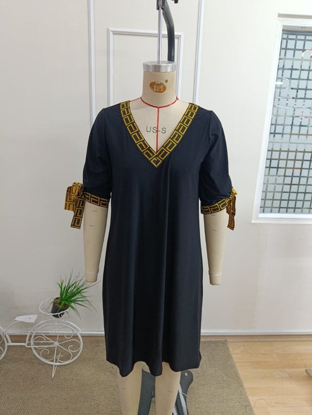 Women's Short Sleeve V-Neck Short Sandy Dress with Cold-Shoulder Detail - Janes - by Peralane - photo 7