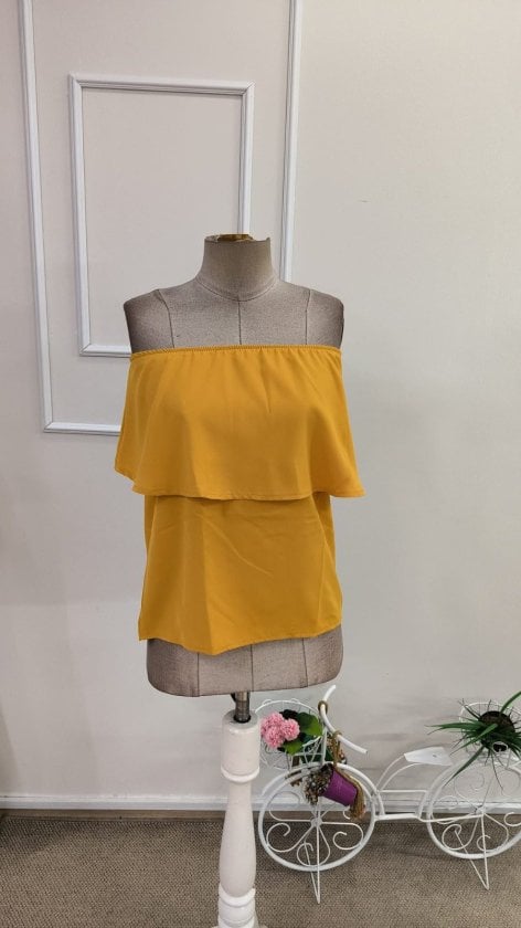 Women's Strapless Ruffled Off-Shoulder Blouse in Mustard Yellow - Janes - by Peralane - photo 4