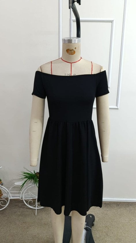 Women's Off-Shoulder Short Sleeve Flared Crepe Dress - Black - Janes - by Peralane - photo 4