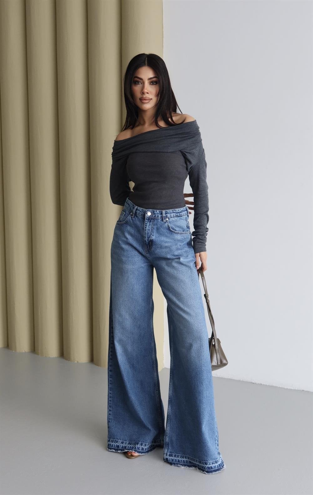 High Waist Extra Wide Leg Blue Denim Jeans - Lacarino Jeans - by Peralane - photo 2