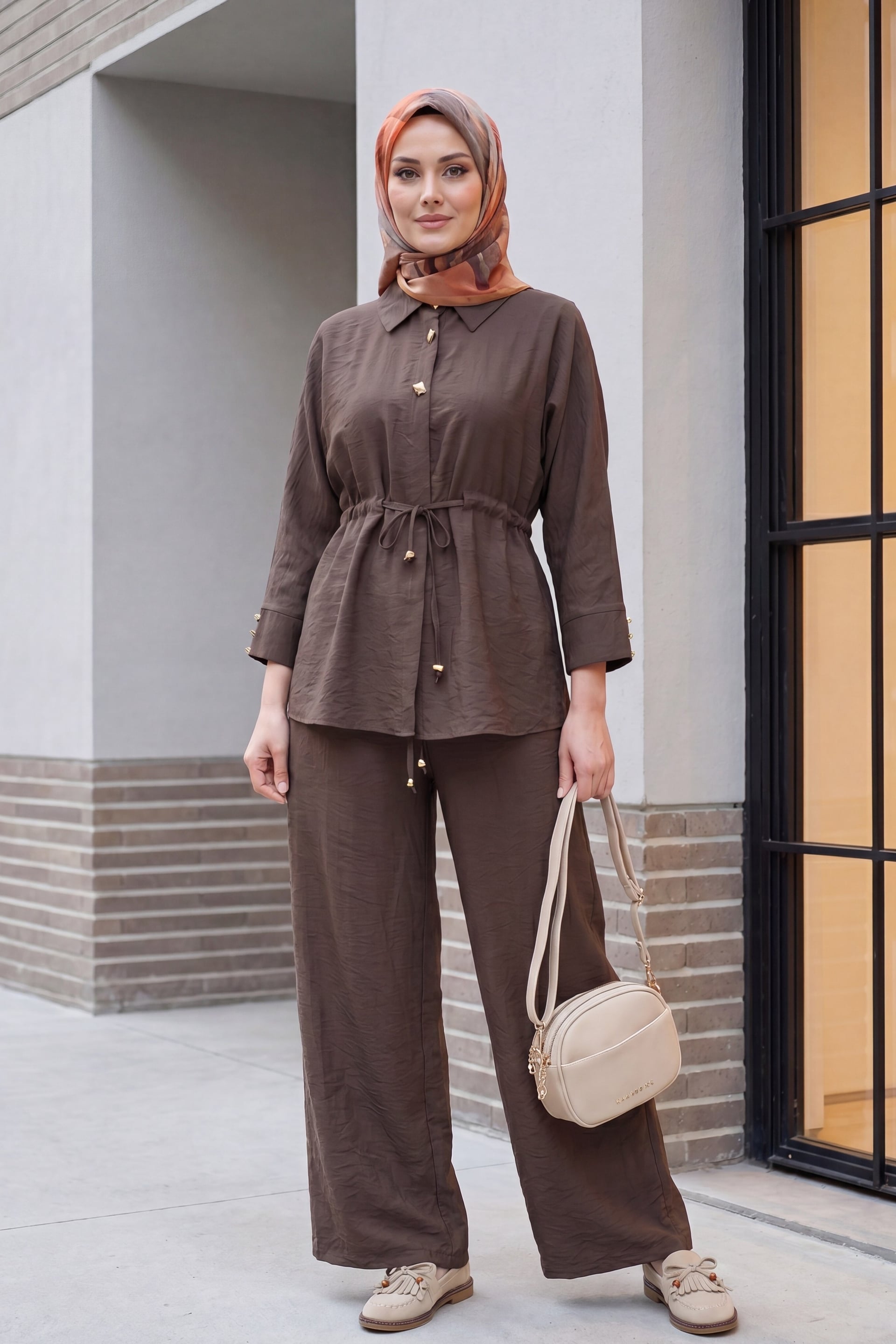 Cotton Crinkle Two-Piece Set with Tunnel Lace-Up Waist Trousers - Dark Brown - Podyumplus - by Peralane - photo 5