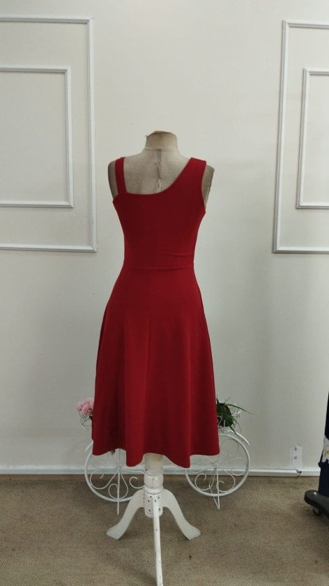 Women's Red Sleeveless Asymmetric Midi Dress with White Panel and Buttons - Janes - by Peralane - photo 6