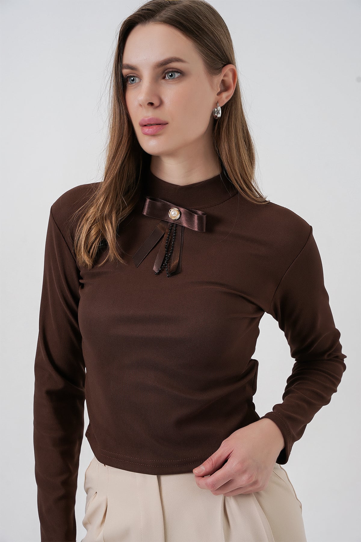 Women's Brown Ribbed Knit Long-Sleeve T-Shirt with Bow Detail - Bigdart - by Peralane - photo 2