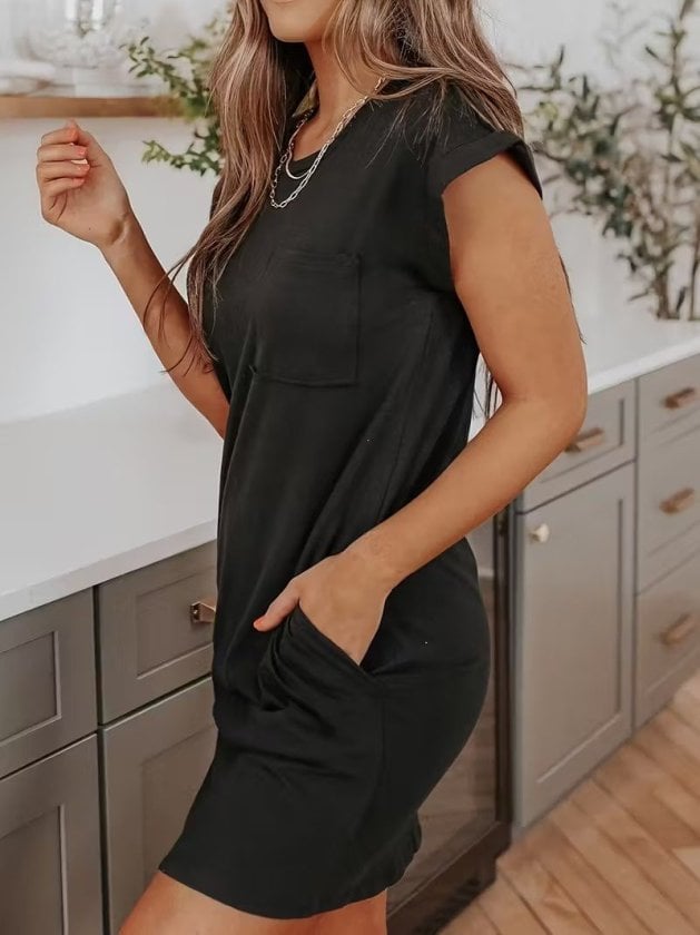 Women's Short-Sleeved Crew Neck Pocket Dress in Black - Janes - by Peralane - photo 5