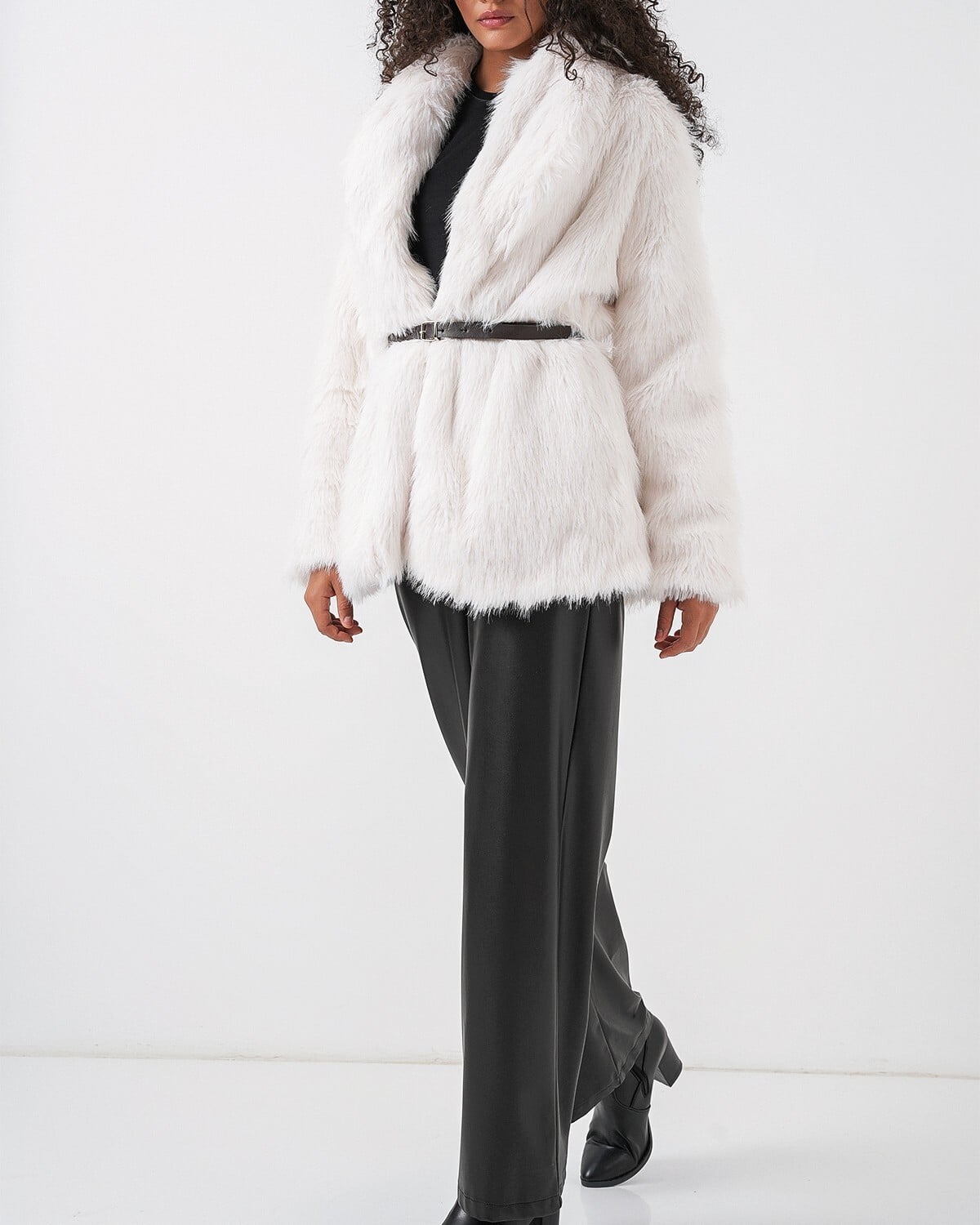Women's Belted Oversize Faux Fur Coat White - Bigdart - by Peralane - photo 6