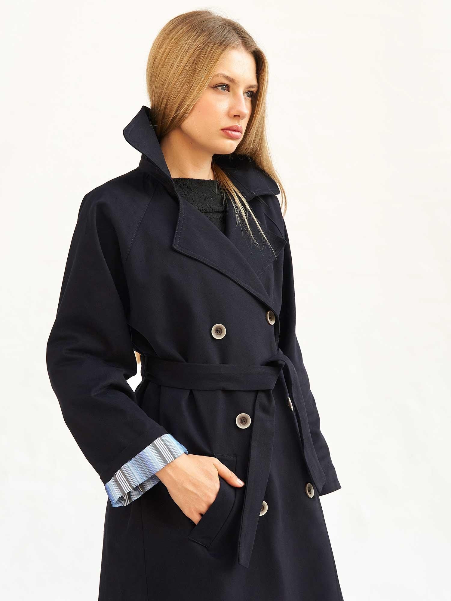 Long Belted Double-Breasted Trench Coat for Women in Dark Navy - Lefon - by Peralane - photo 6