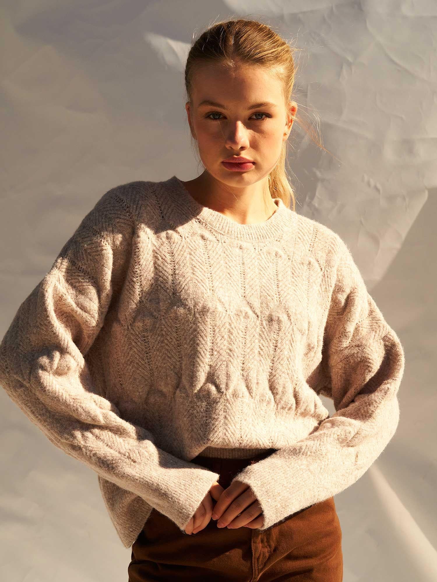 Beige Oversized Knit Sweater with Chevron Pattern and Cinched Waist - Lefon - by Peralane - photo 6