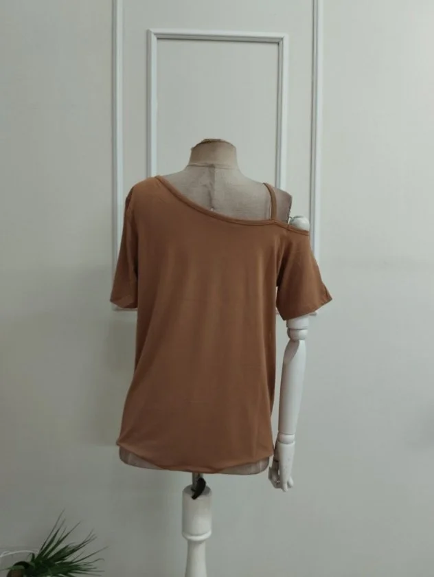 Women's Short-Sleeved One-Shoulder Ring Detail Viscose Blouse - Janes - by Peralane - photo 6
