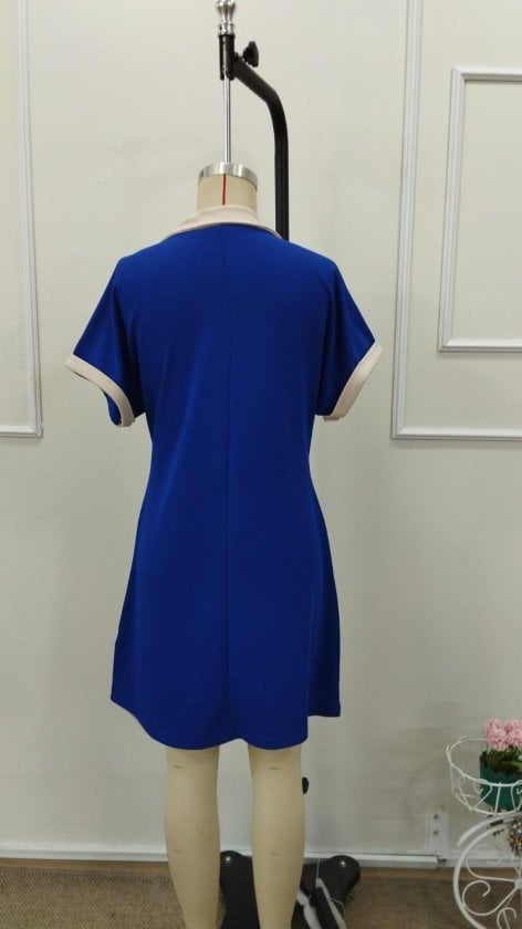 Women's Short Sleeve V-Neck Dress with Contrast Panels and Sequin Crepe Fabric - Janes - by Peralane - photo 6