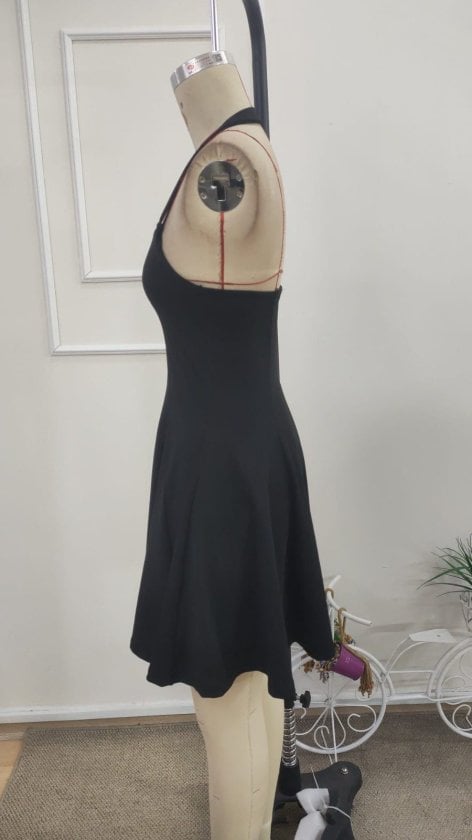 Women's Black Sleeveless Halter-Neck Square-Neckline Flared Dress with Side Slit - Janes - by Peralane - photo 7
