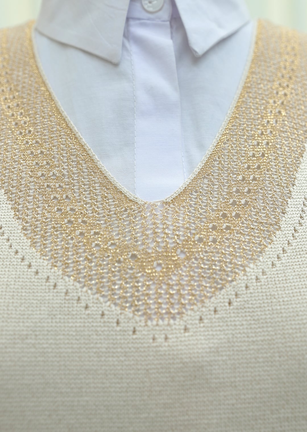 V-Neck Sleeveless Knit Tunic with Shimmer Trim - Stone - Podyumplus - by Peralane - photo 6