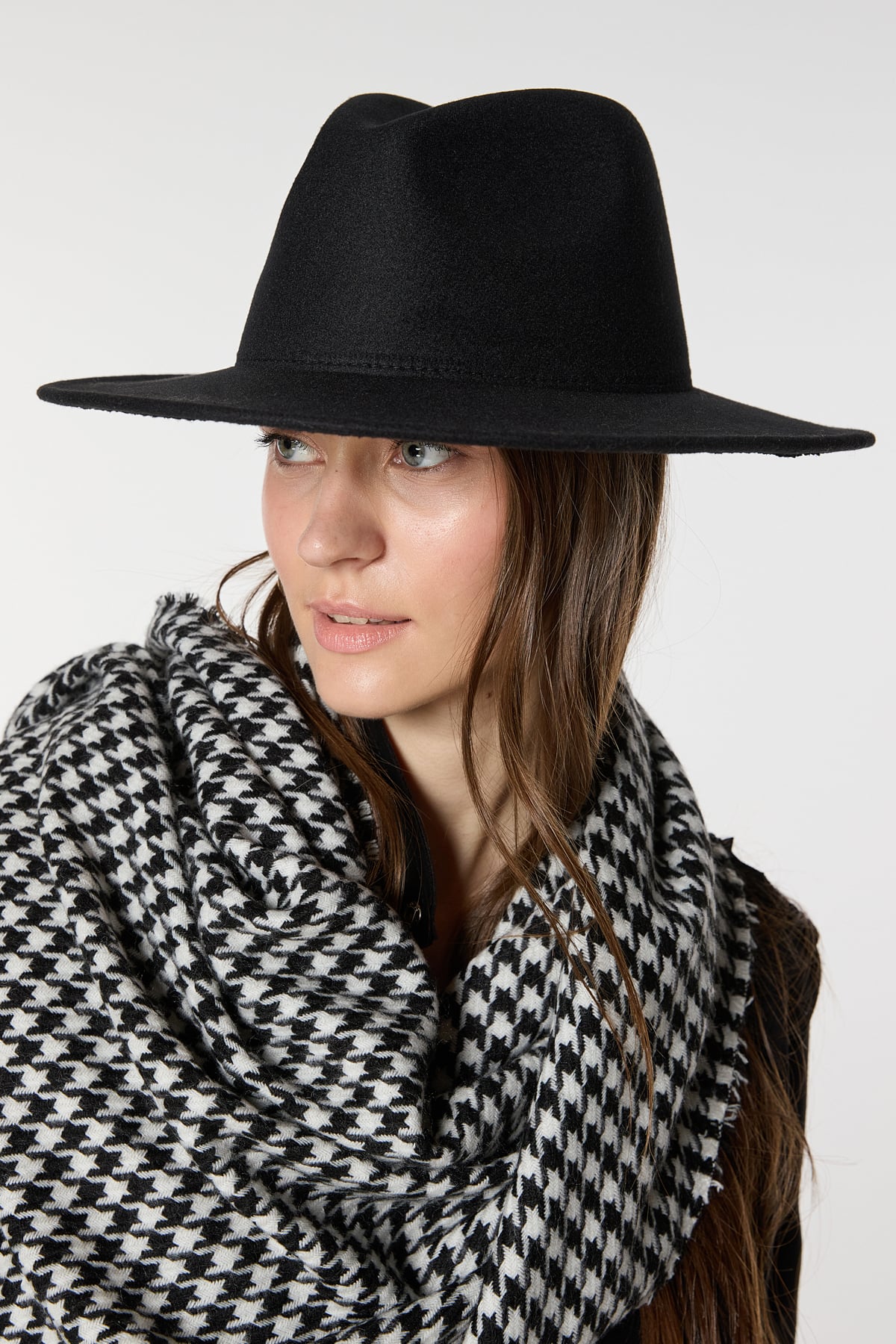 Black Felt Fedora Hat with Houndstooth Scarf - Nesvay - by Peralane - photo 2