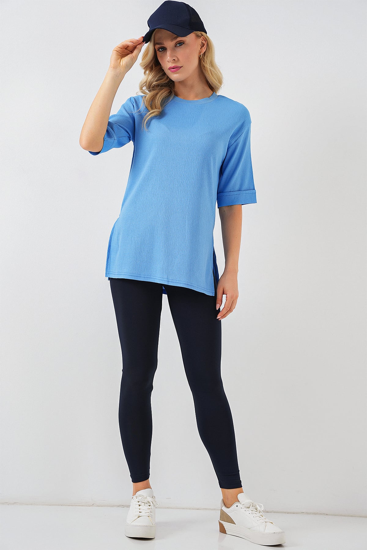 Blue Knitted T-Shirt with Side Slits and Cuffed Short Sleeves - Bigdart - by Peralane