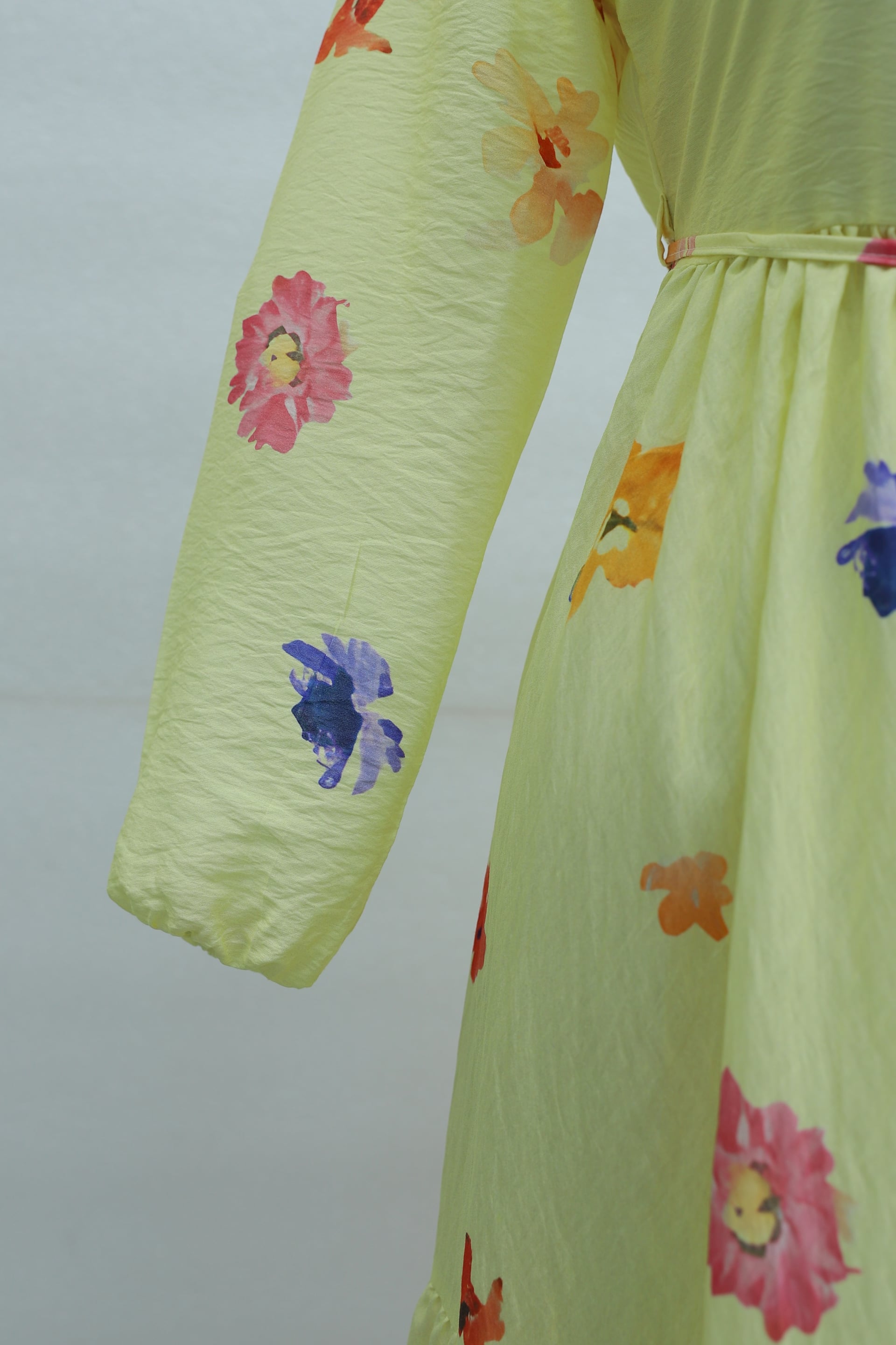 Floral Print Long-Sleeved Midi Dress with Tie Belt - Yellow - Podyumplus - by Peralane - photo 7