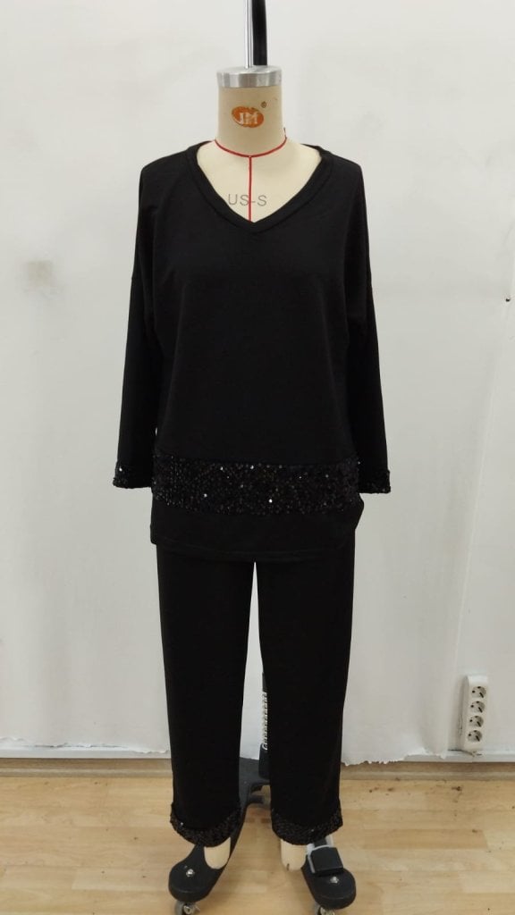 Women's Long Sleeve V-Neck Sequin Trim Viscose Two-Thread Top and Trousers Set - Janes - by Peralane - photo 5
