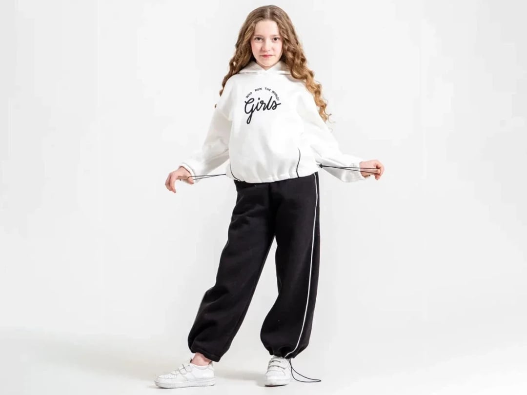 Girls' Hooded Tracksuit Set with Text Print - ÖZ Bebe - by Peralane