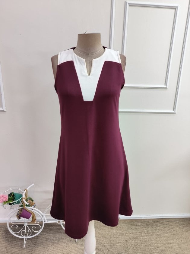 Women's Sleeveless V-Neck Two-Tone Short Viscose Dress - Janes - by Peralane