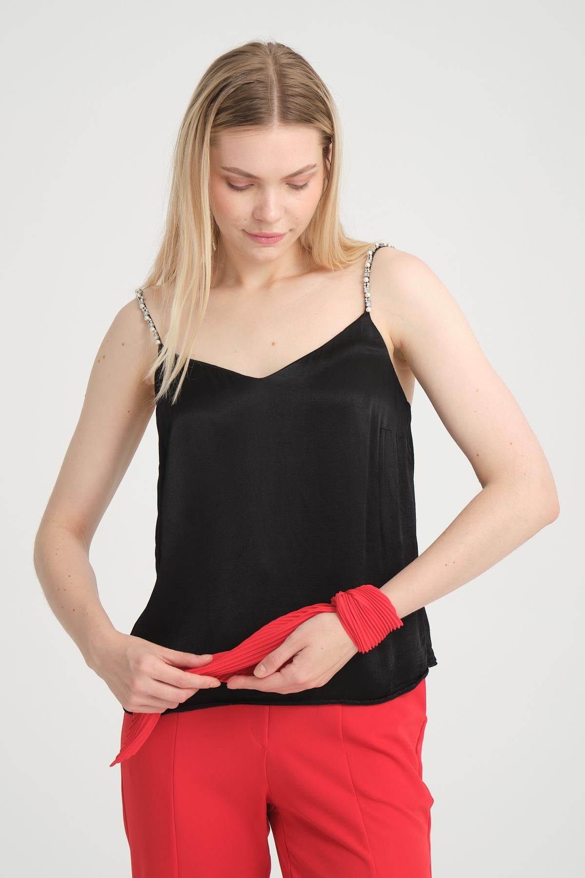 Red Pleated Satin Bandana Scarf 50x50 cm - Nesvay - by Peralane - photo 5