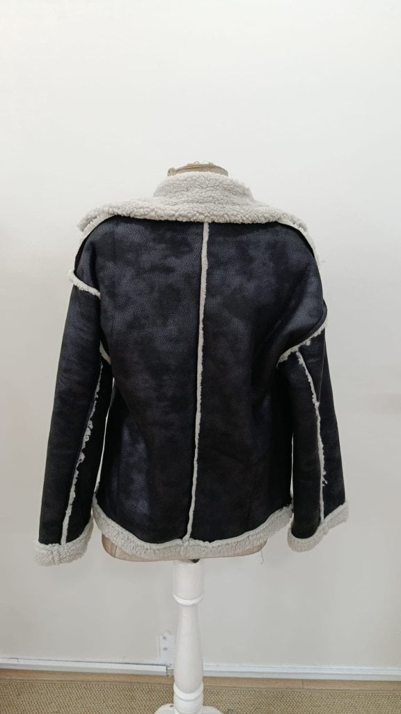 Women's Black Faux Leather Jacket with Sherpa Trim and Button Front - Janes - by Peralane - photo 5
