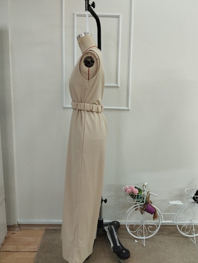 Women's Sleeveless Wrap-Neck Long Jumpsuit with Belt in Beige - Janes - by Peralane - photo 6