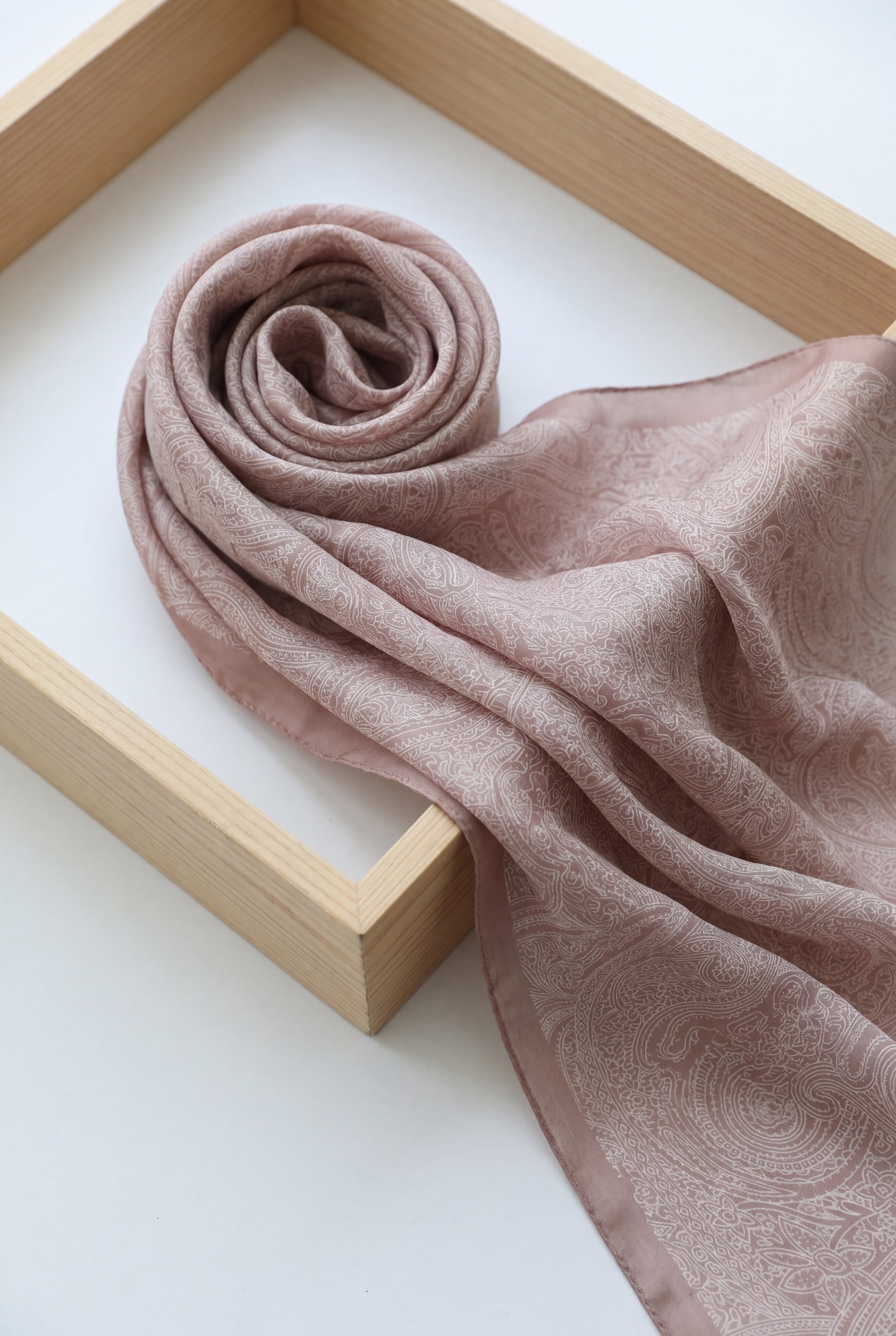 Fine Striped Embroidered Cotton Shawl - Light Taupe - Podyumplus - by Peralane - photo 2