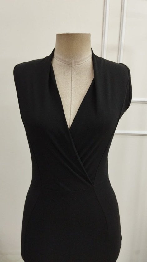 Women's Sleeveless Wrap Midi Dress in Black Crepe - Janes - by Peralane - photo 6