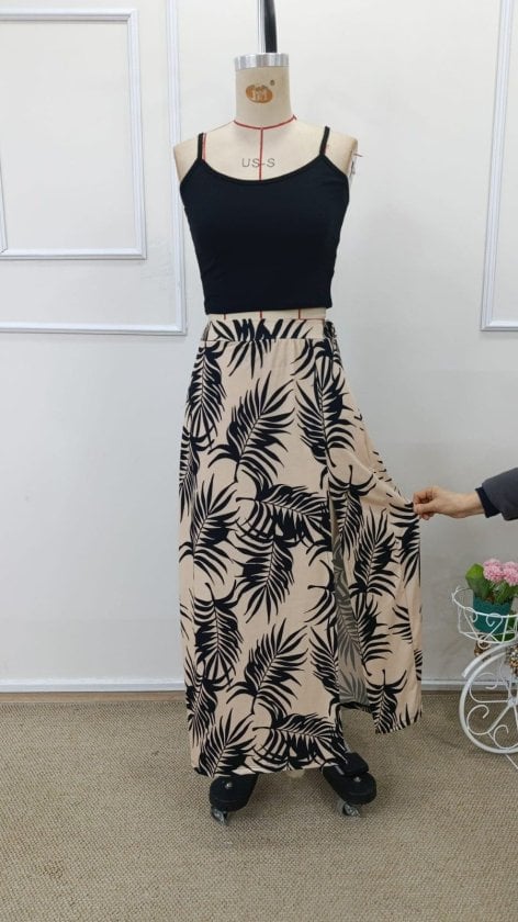Women's Two-Piece Set: Ribbed Crop Top and Maxi Skirt with Palm Print - Janes - by Peralane - photo 7