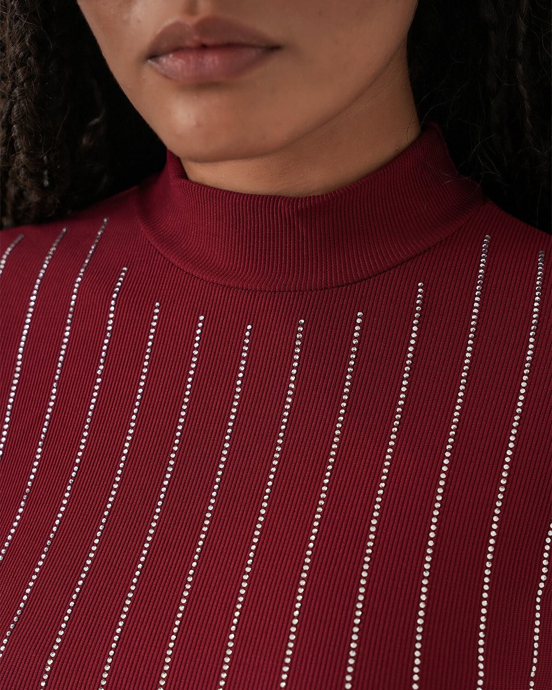 Stone-Embellished Ribbed Body in Burgundy with White Stripes - Bigdart - by Peralane - photo 7