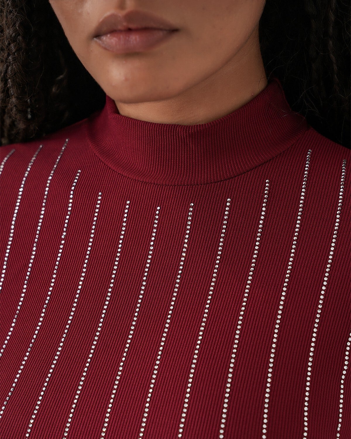 Stone-Embellished Ribbed Body in Burgundy with White Stripes - Bigdart - by Peralane - photo 7