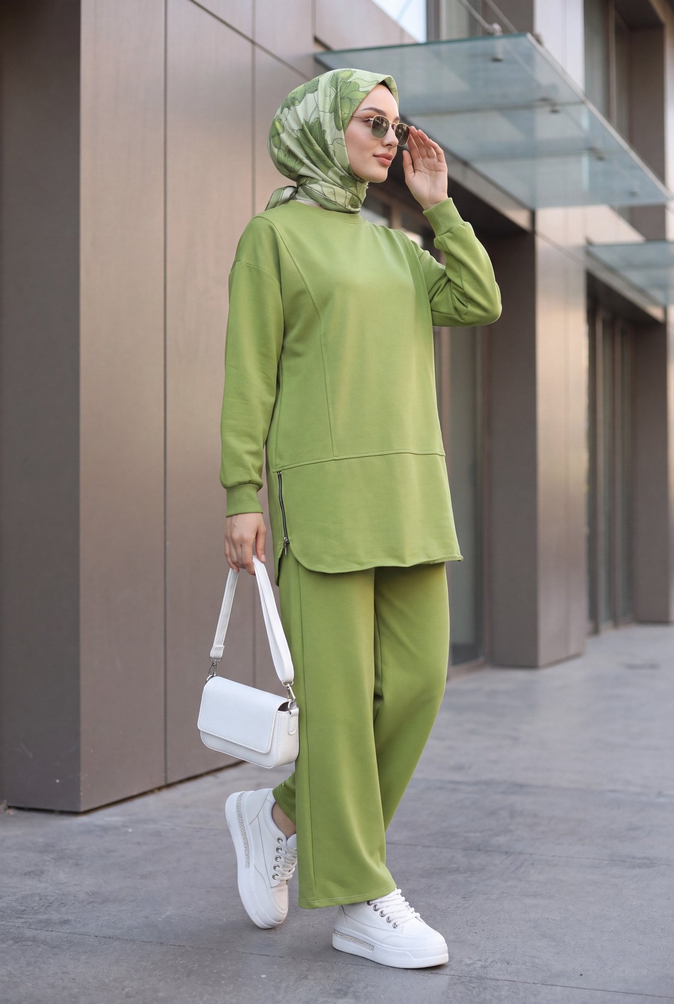Crew Neck Side-Zip Slit Jersey Two-Piece Set - Pistachio Green - Podyumplus - by Peralane - photo 2