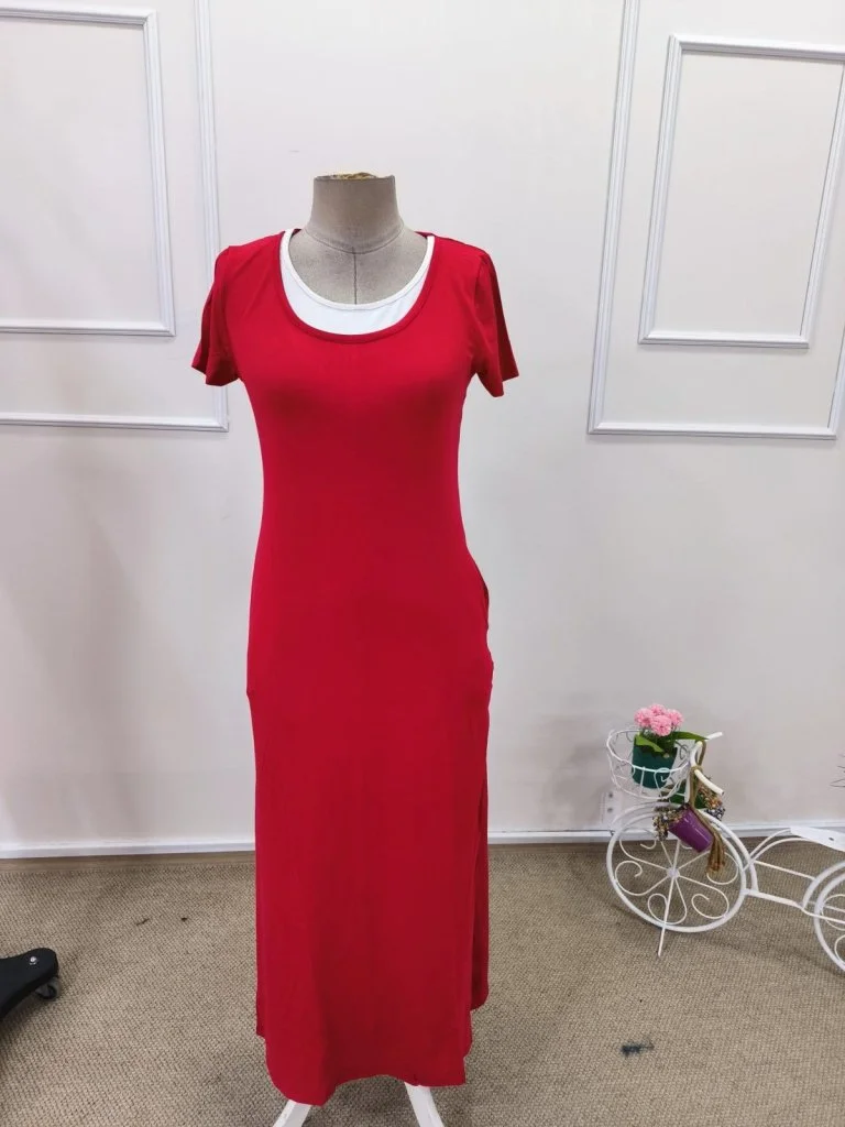 Women's Red Short Sleeve Maxi Dress with Camisole Look and Side Slits - Janes - by Peralane - photo 5