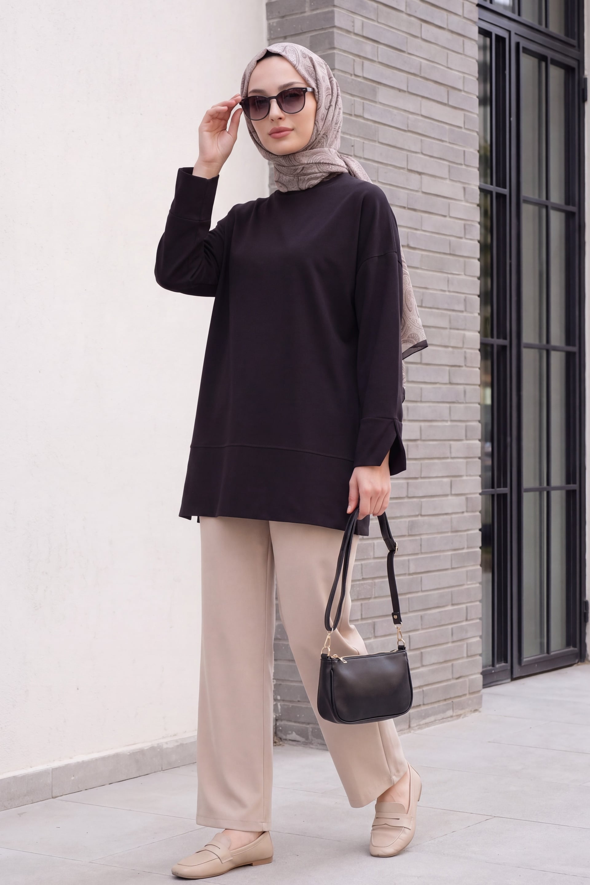 Bisiklet Yaka Yırtmaçlı Oversize Penye Tunik - Siyah - Podyumplus - by Peralane - photo 3