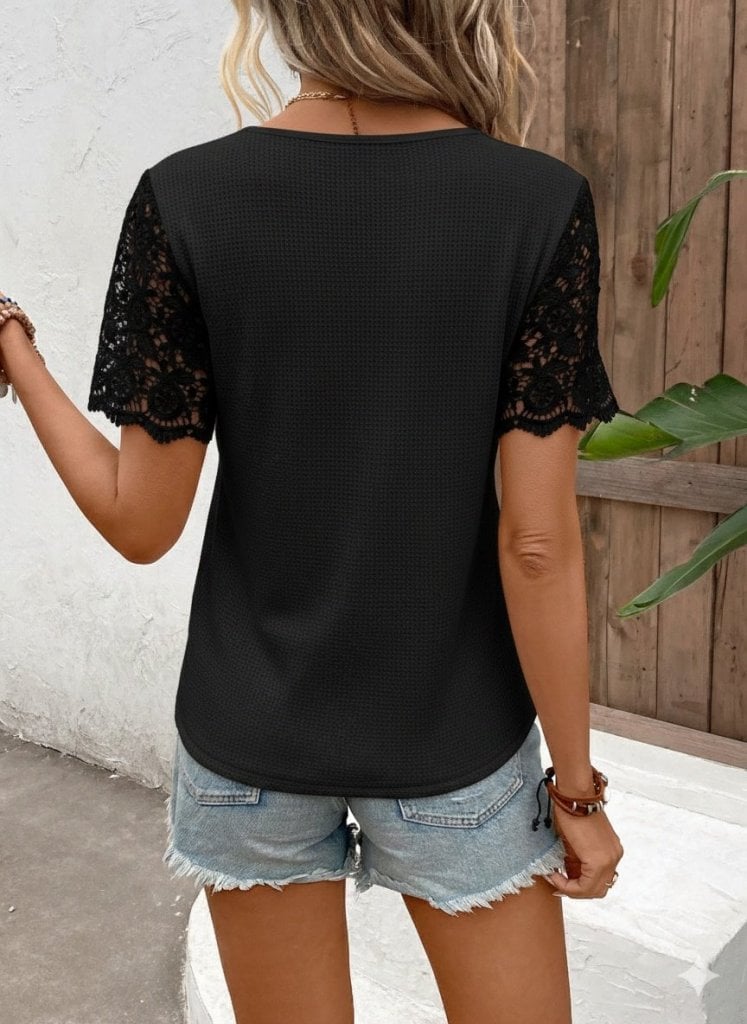 Women's Short Sleeve V-Neck Button-Front Lace Detail Waffle Blouse - Janes - by Peralane - photo 3