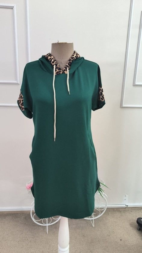 Women's Short Sleeve Hooded Drawstring Dress with Side Pockets - Janes - by Peralane - photo 4