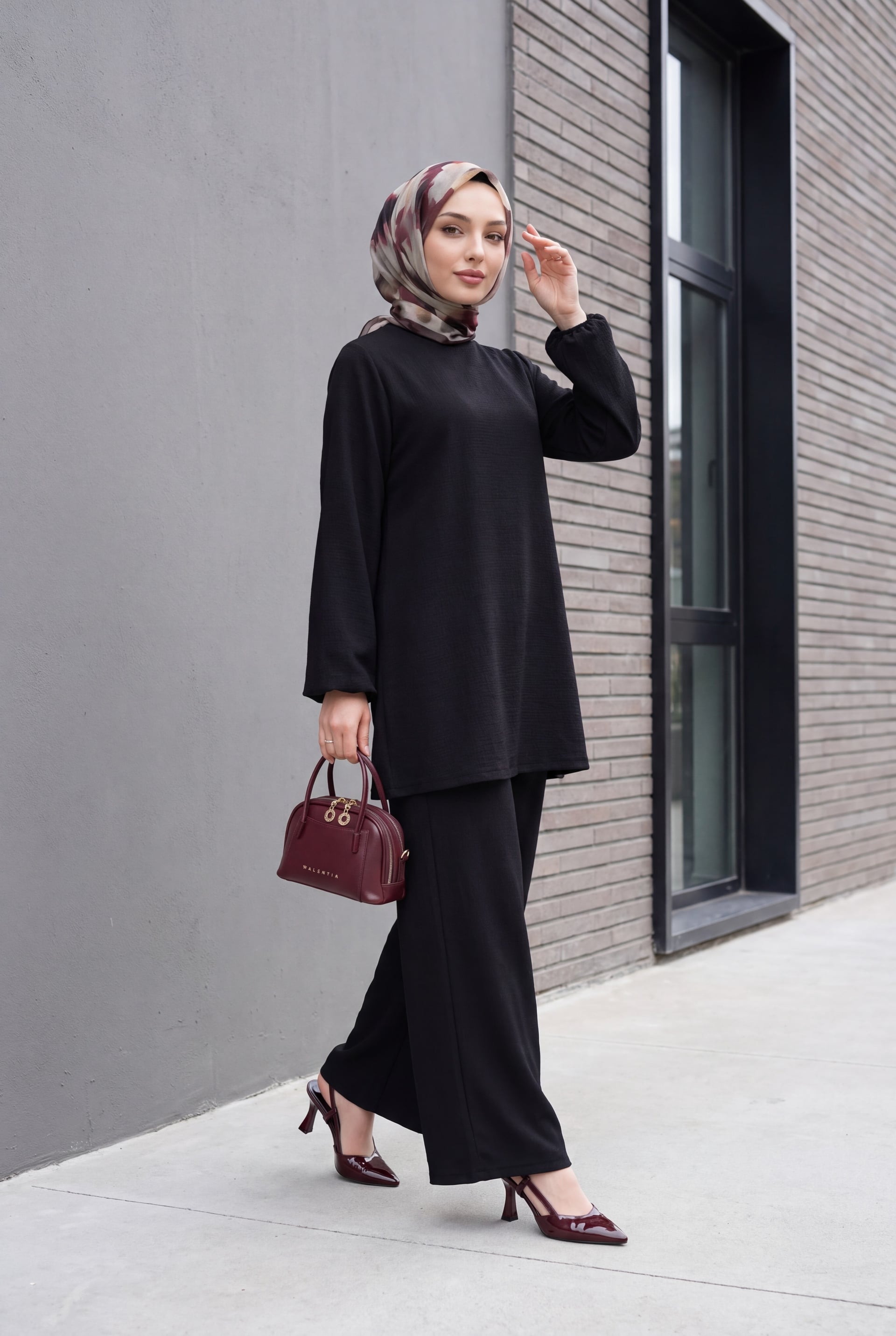 Women's Black Tunic and Wide-Leg Trousers Two-Piece Set 6663 - Wholeskop - by Peralane