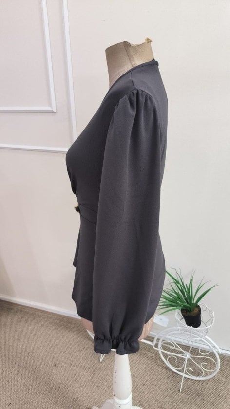 Women's Long-Sleeved Wrap Blouse with Chain Detail - Janes - by Peralane - photo 6