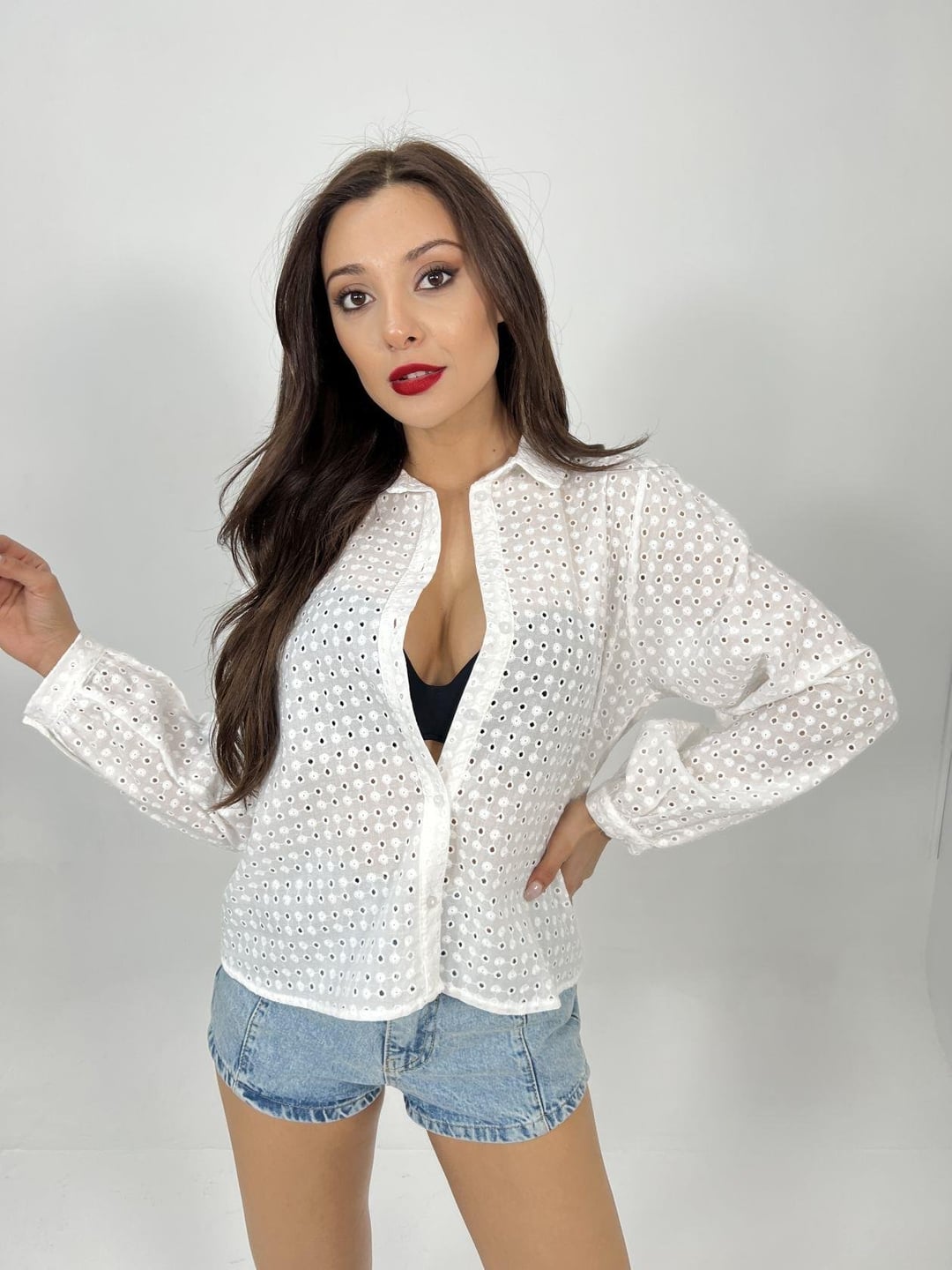 White Eyelet Cotton Blouse with Classic Collar - Fame - by Peralane - photo 4