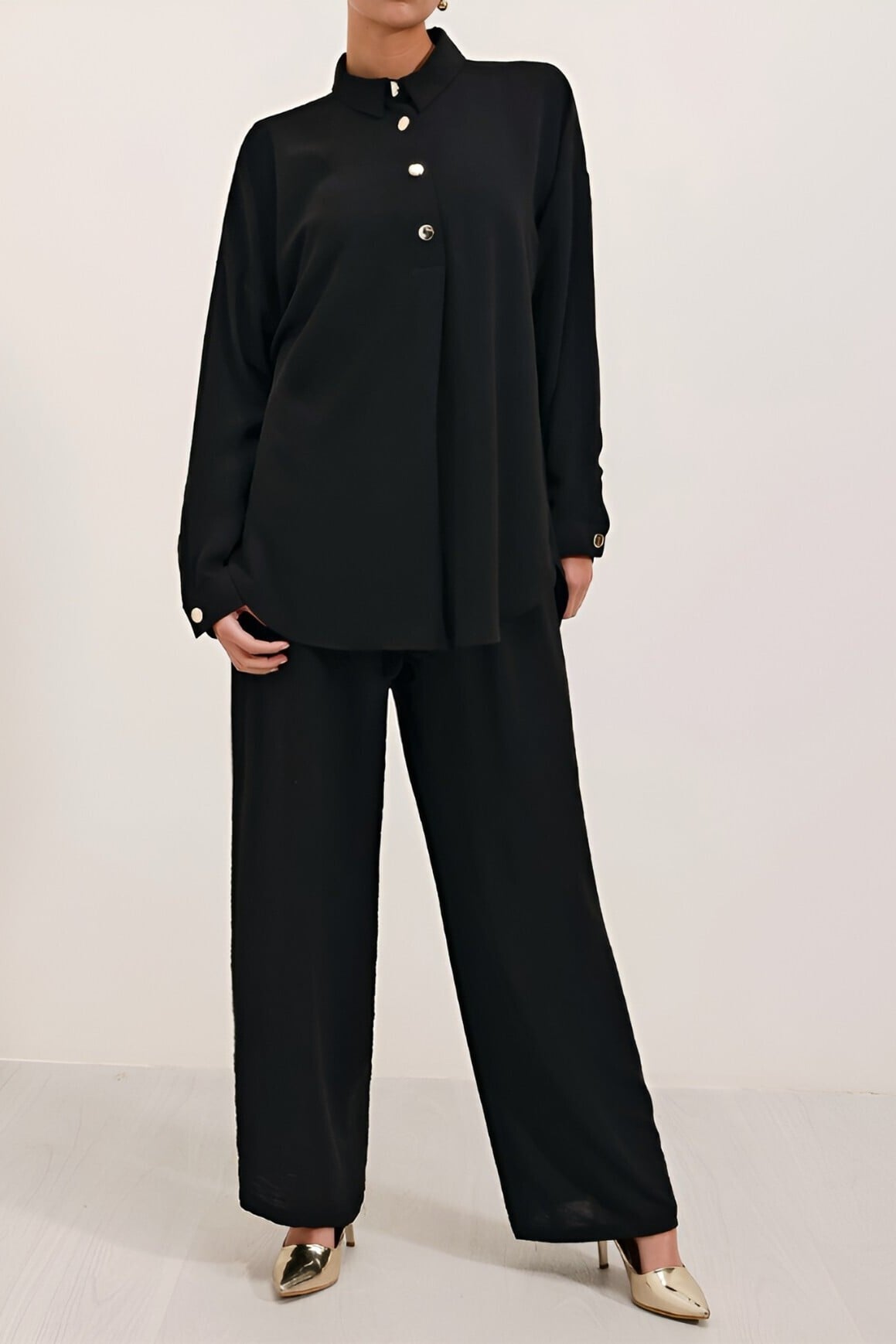 Snap-Front Polo Collar Airobin Co-ord Set - Black - Podyumplus - by Peralane