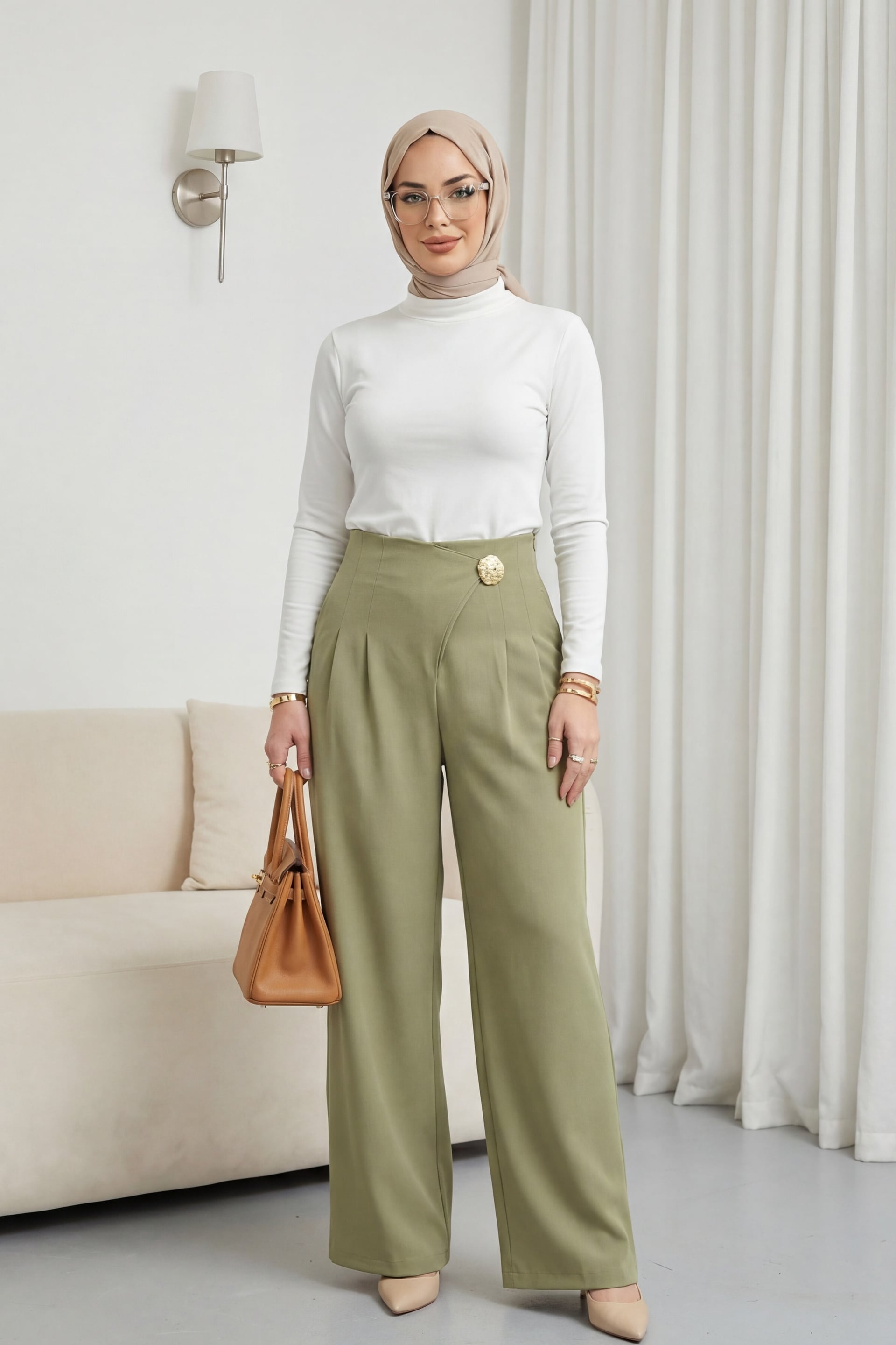 Light Green High Waist Wide Leg Crepe Trousers with Side Zip and Brooch Detail - Podyumplus - by Peralane - photo 2