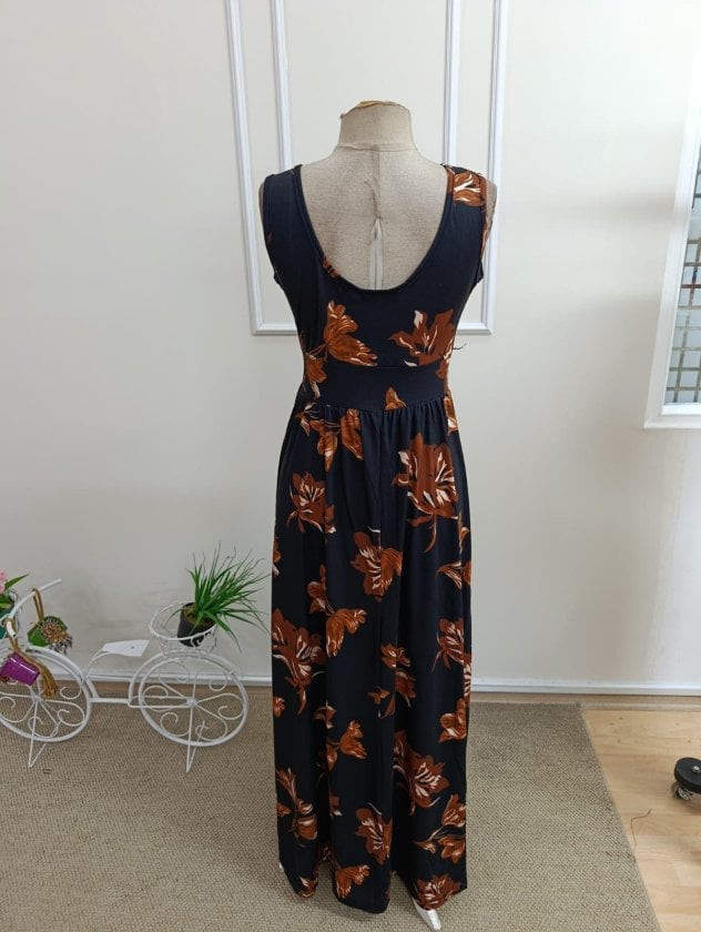 Women's Sleeveless Wrap Neck Wide Cut Slit Long Suprem Dress - Janes - by Peralane - photo 6