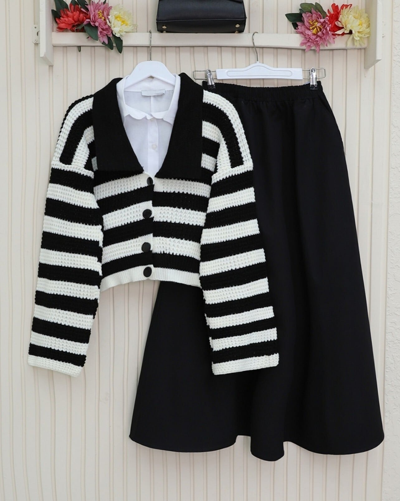 Black and White Striped Knit Cardigan with Contrasting Collar - Podyumplus - by Peralane - photo 6