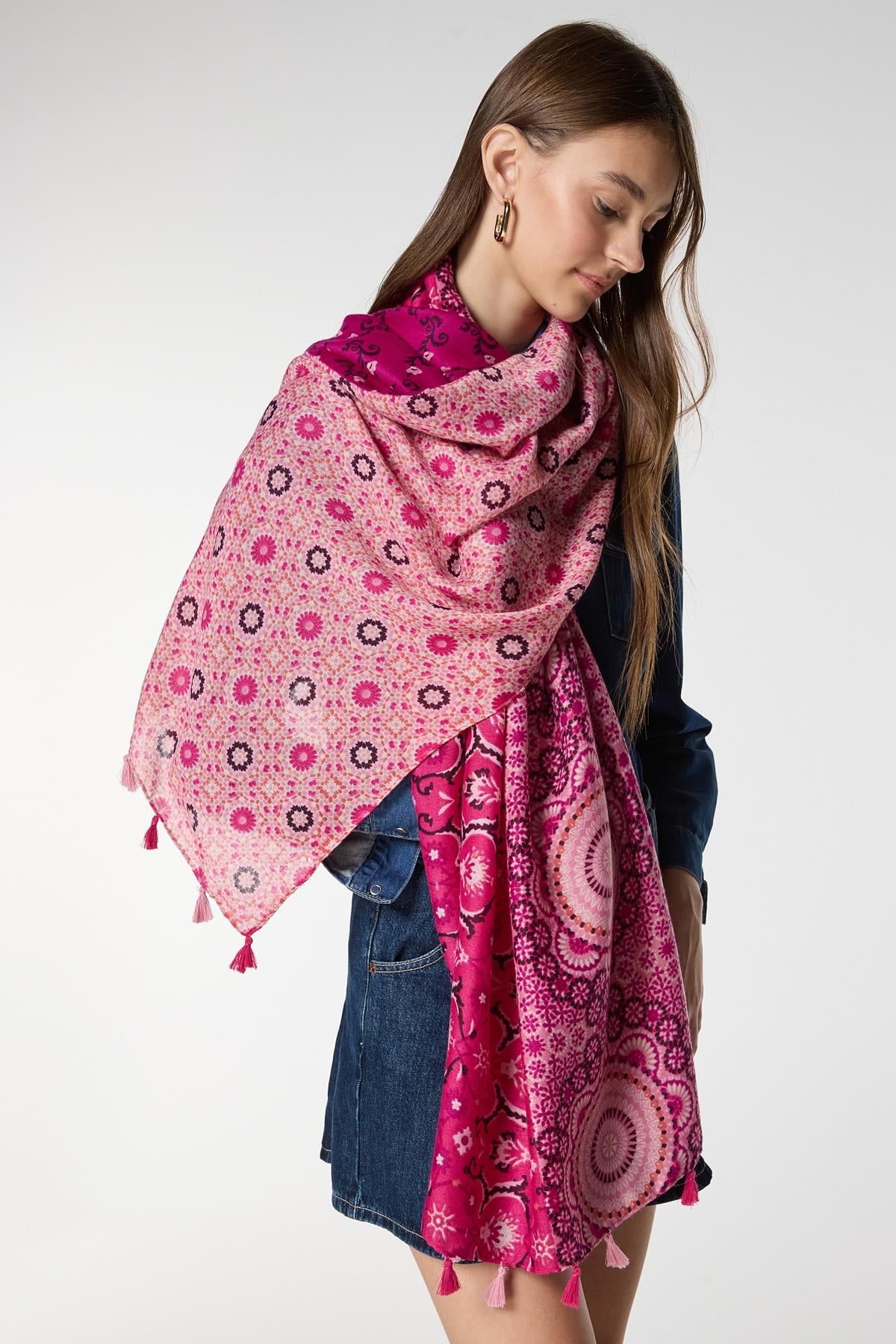 Multipattern Tasseled Fuchsia Women's Scarf - Nesvay - by Peralane