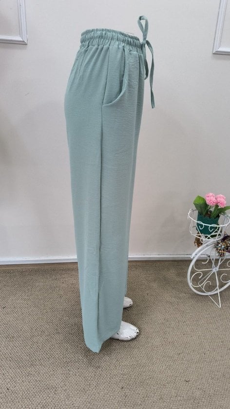 Women's High-Waist Elasticated Drawstring Wide-Leg Trousers in Light Green - Janes - by Peralane - photo 5
