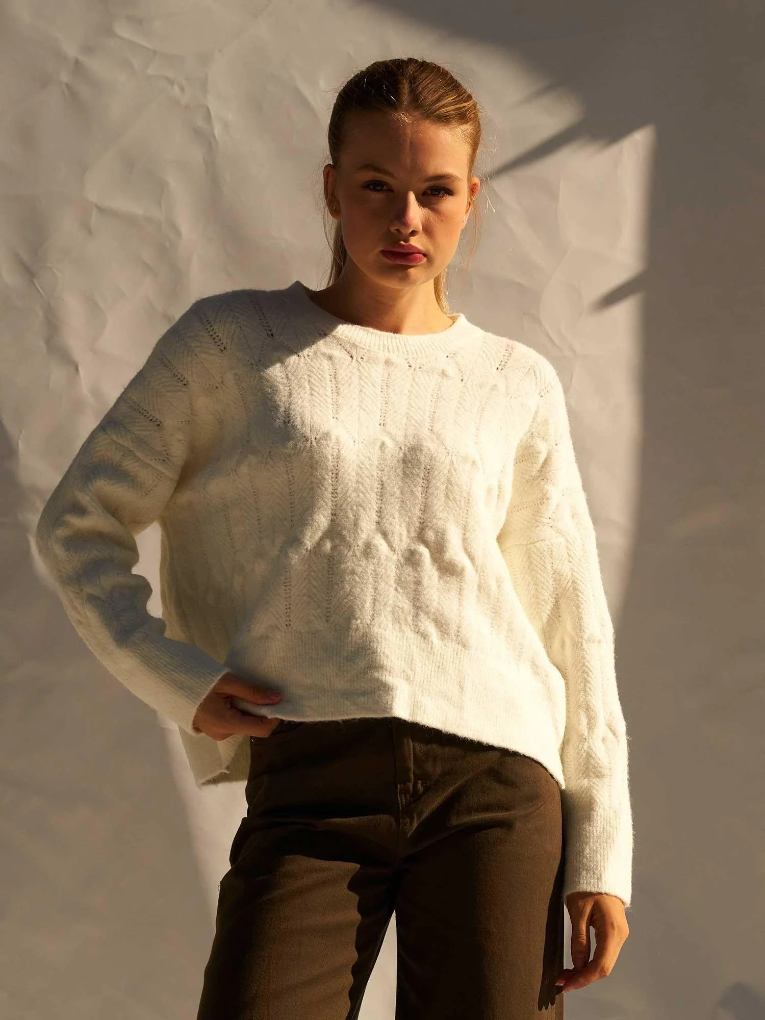 Off-White Oversized Crew Neck Knit Sweater with Diamond Pattern - Lefon - by Peralane - photo 2