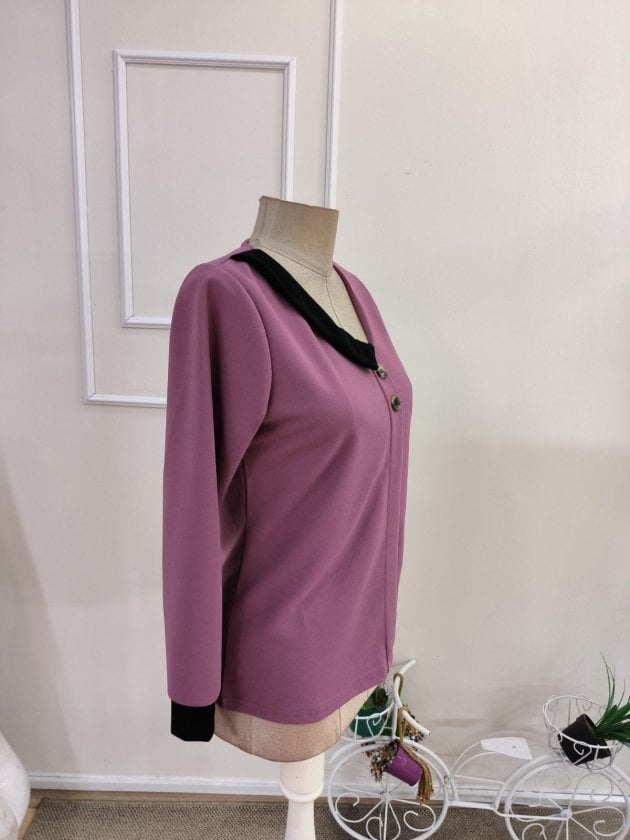 Women's Long-Sleeved Asymmetric Collar Crepe Blouse with Buttons - Janes - by Peralane - photo 5